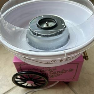 Cotton candy maker